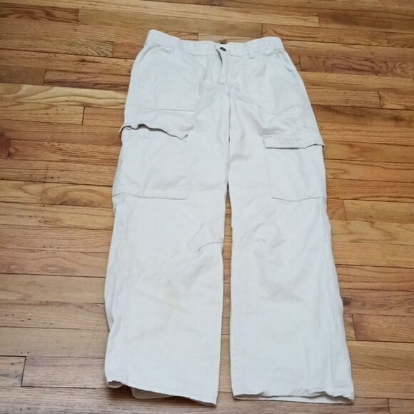❤️3/$15❤️ Ambiance Apparel Juniors Khaki Cargo Pants sz M - Picture 1 of 7